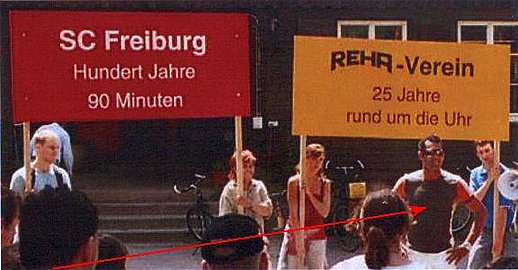 Roda Antar (..."Fußballgott"...) nach dem Seitenwechsel