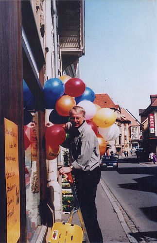 Damals hatte die Geschäftsleitung noch genug Puste (für die Luftballons)