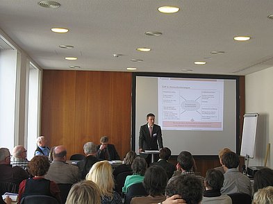 Forum VI: Arbeit und Inklusion B. Gourdial Bundesagentur für Arbeit
